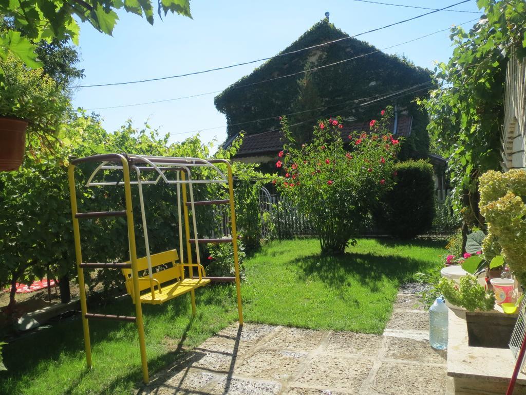 Retro - 19Th Century Guest House 발치크 외부 사진